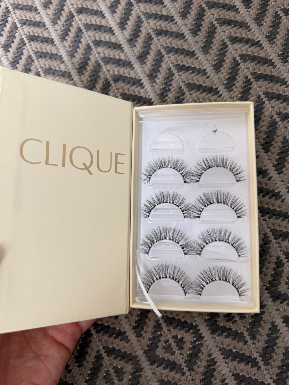 WinkClique "The Minimalist" DIY Segment Lashes - 4 New Pairs
